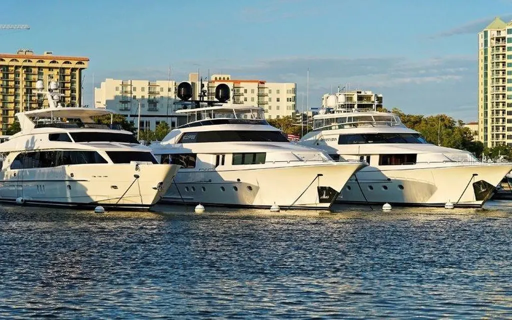 1111 N Gulfstream Avenue Sarasota FL 34236