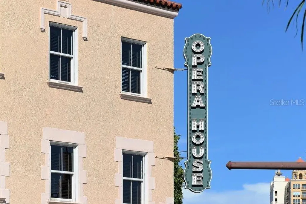 1111 N Gulfstream Avenue Sarasota FL 34236