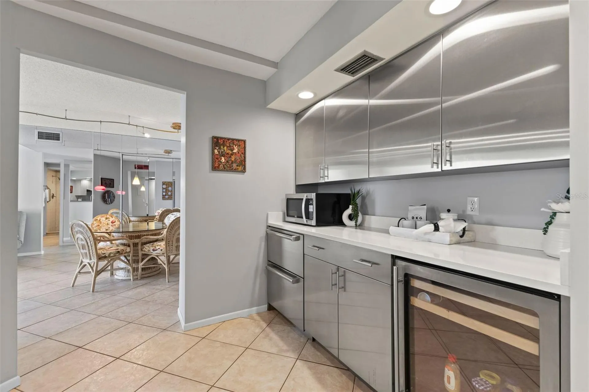 1111 N Gulfstream Avenue Sarasota FL 34236