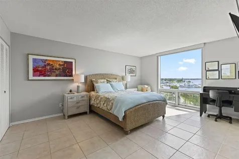 1111 N Gulfstream Avenue Sarasota FL 34236