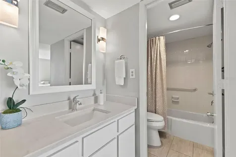 1111 N Gulfstream Avenue Sarasota FL 34236