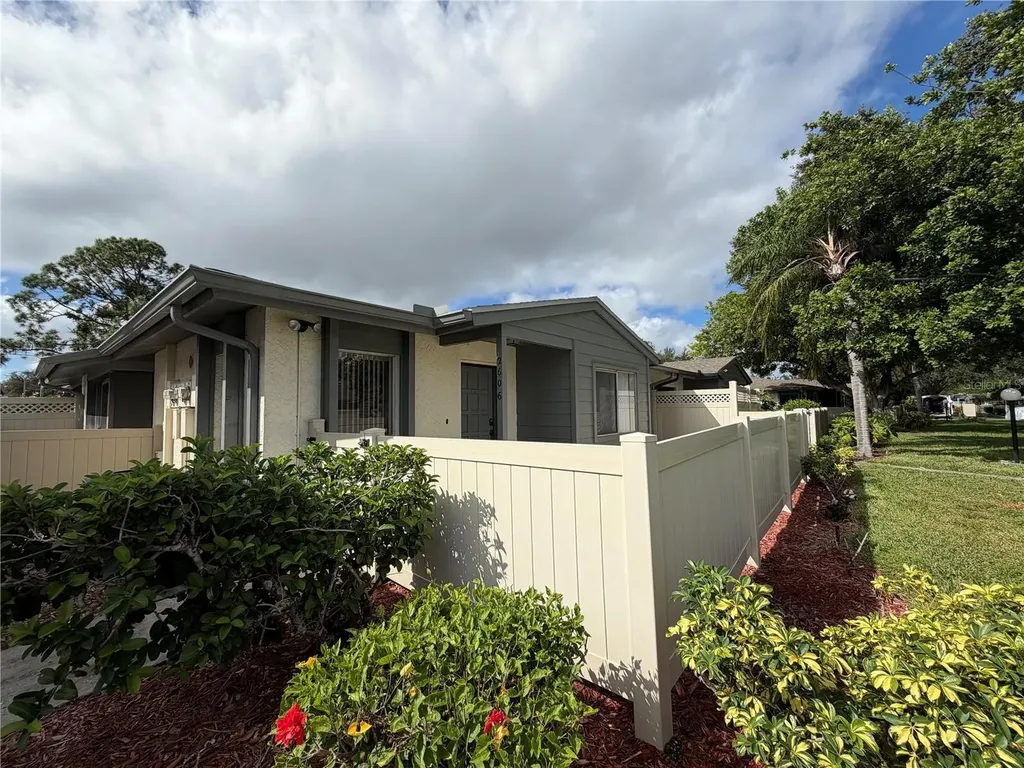 2606 29th Avenue W Bradenton FL 34205