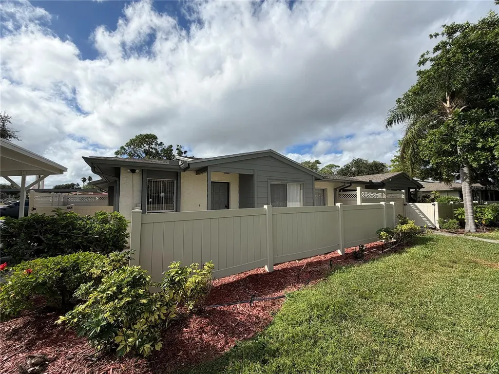 2606 29th Avenue W Bradenton FL 34205