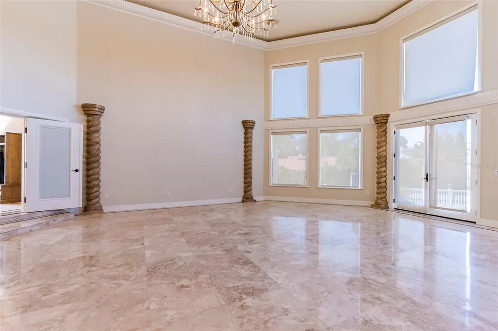 2268 Kings Point Drive Largo FL 33774