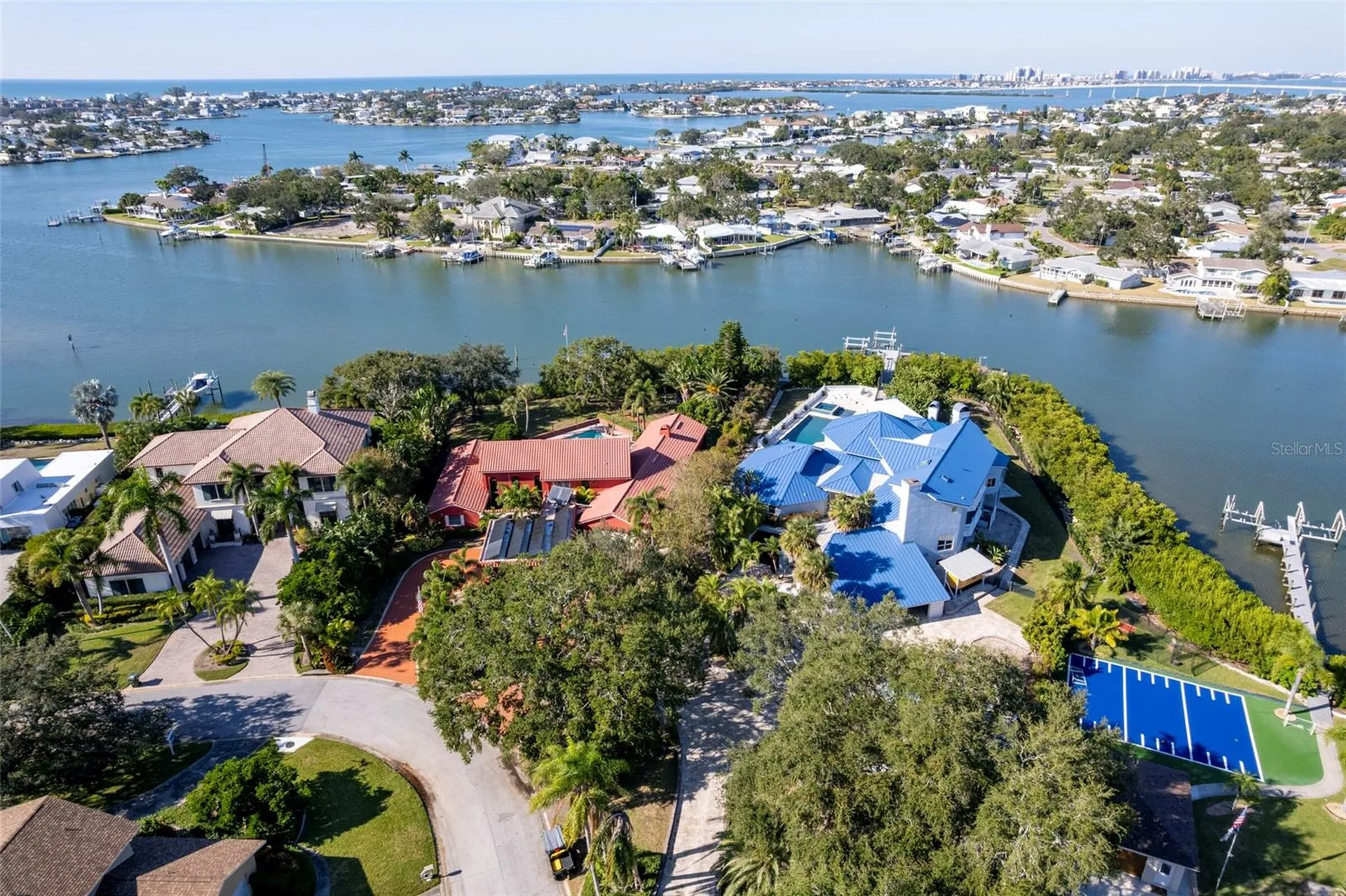 2268 Kings Point Drive Largo FL 33774