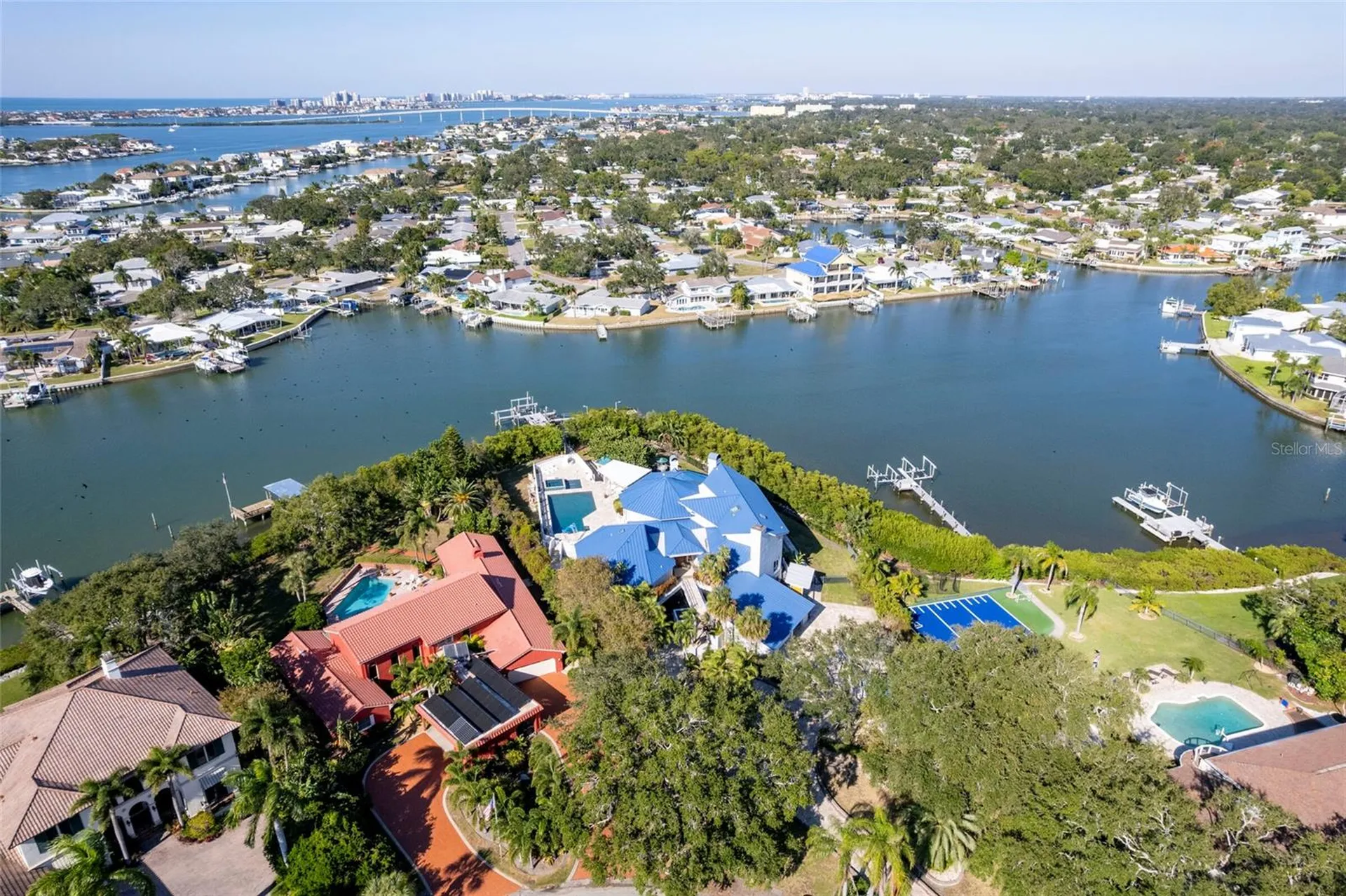 2268 Kings Point Drive Largo FL 33774