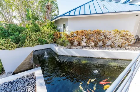 2268 Kings Point Drive Largo FL 33774