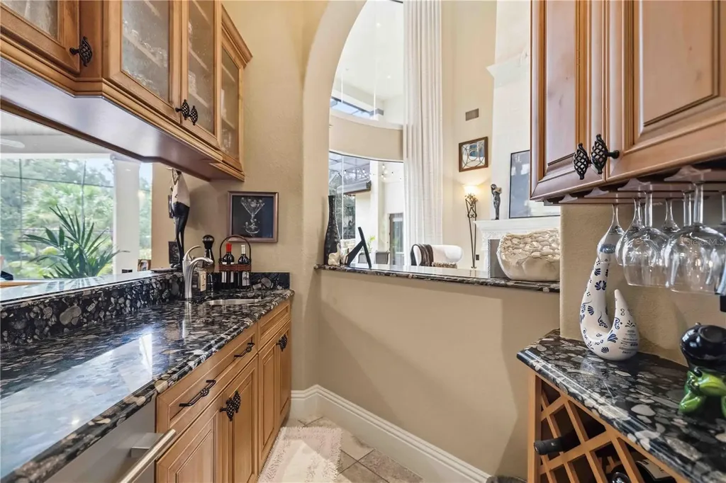 16220 Ternglade Drive Lithia FL 33547