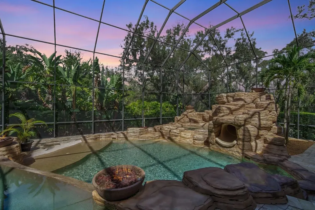 16220 Ternglade Drive Lithia FL 33547