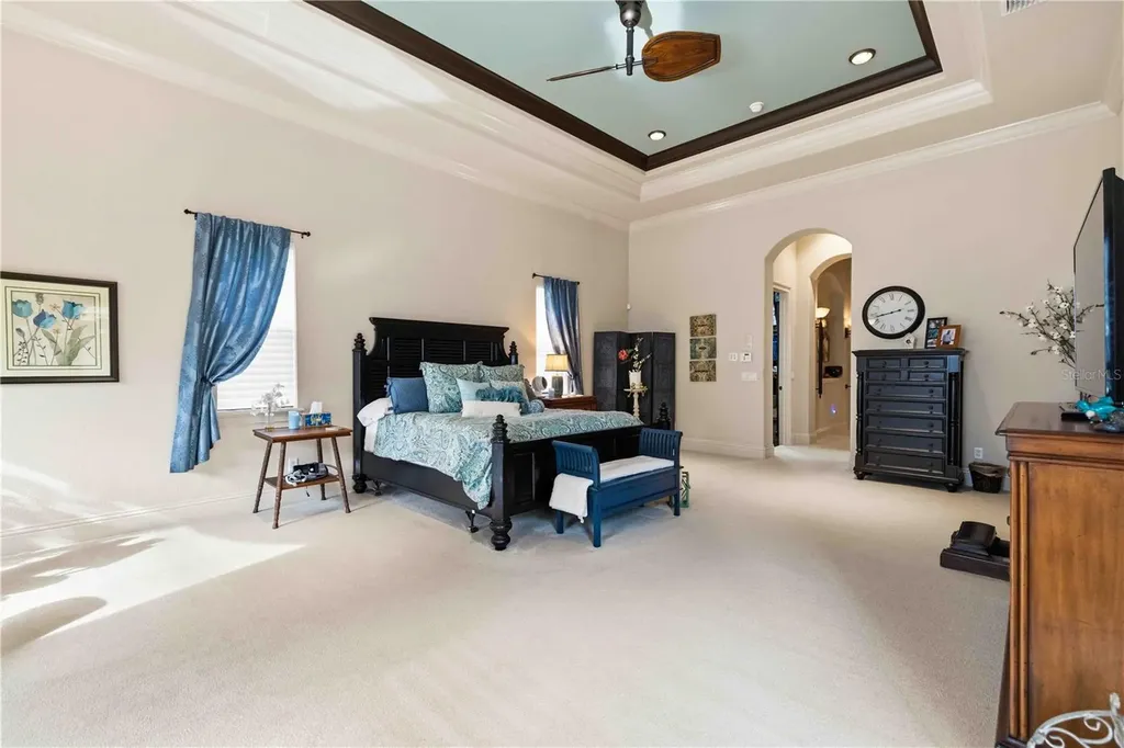 16220 Ternglade Drive Lithia FL 33547