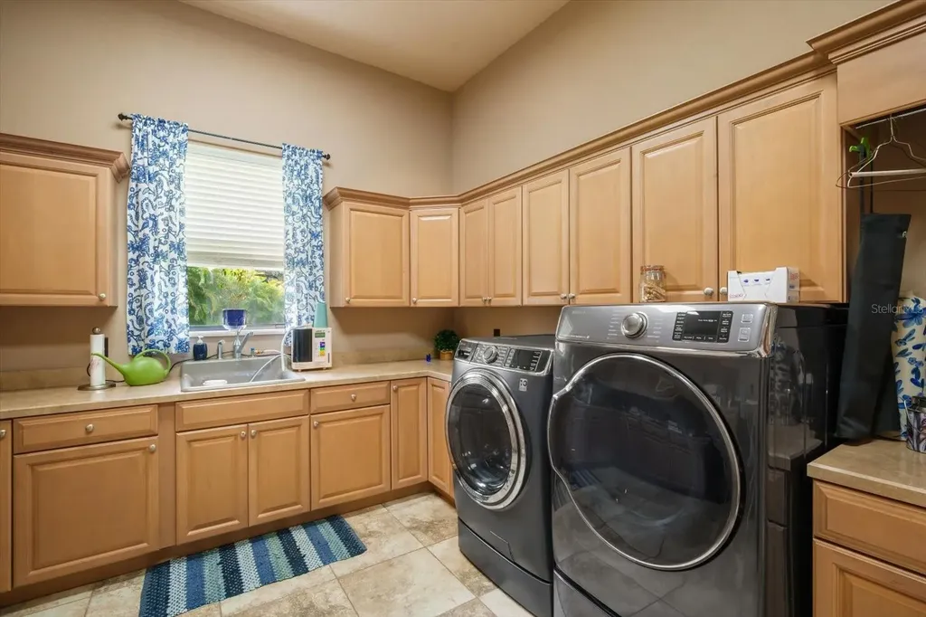 16220 Ternglade Drive Lithia FL 33547