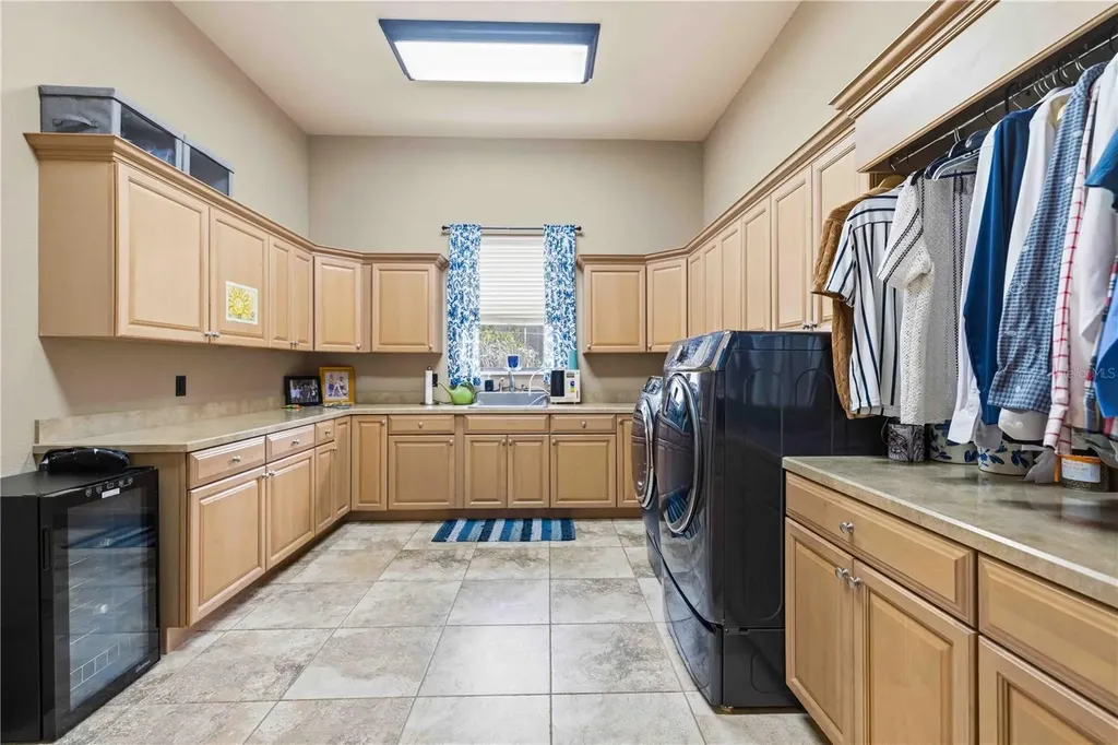 16220 Ternglade Drive Lithia FL 33547