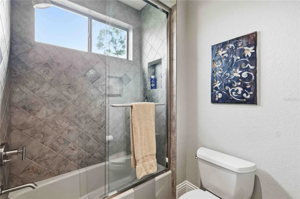 16220 Ternglade Drive Lithia FL 33547