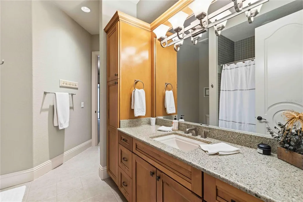 16220 Ternglade Drive Lithia FL 33547