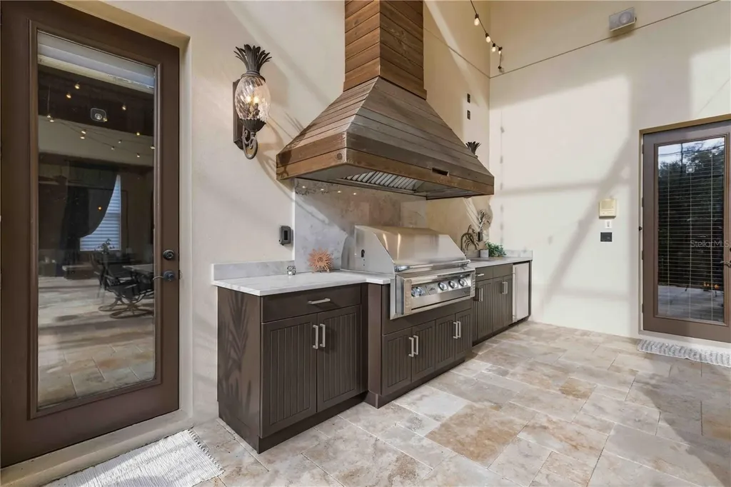 16220 Ternglade Drive Lithia FL 33547
