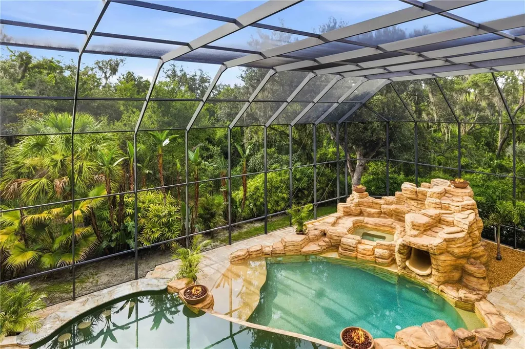 16220 Ternglade Drive Lithia FL 33547