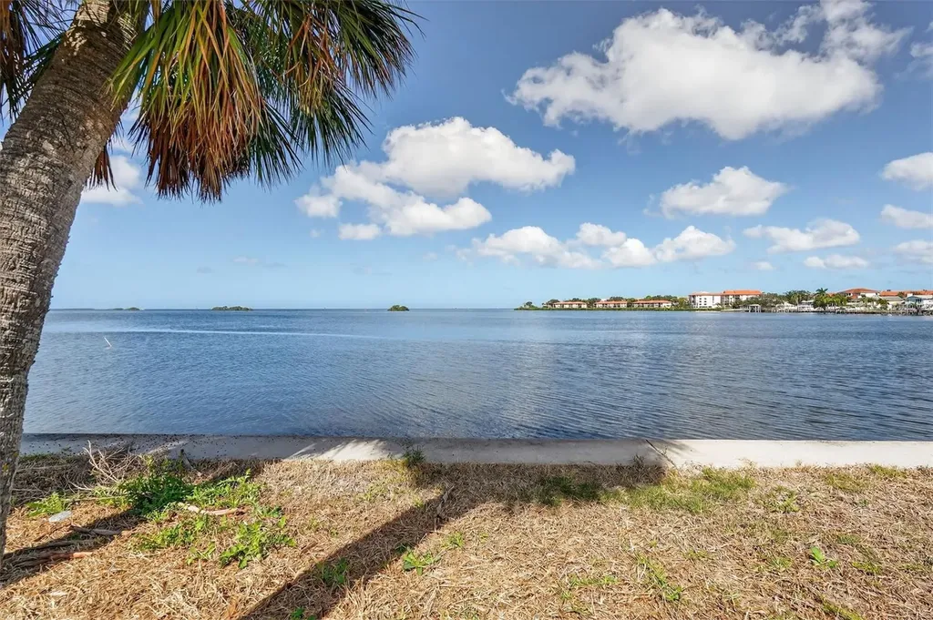 508 Driftwood Circle Palm Harbor FL 34683