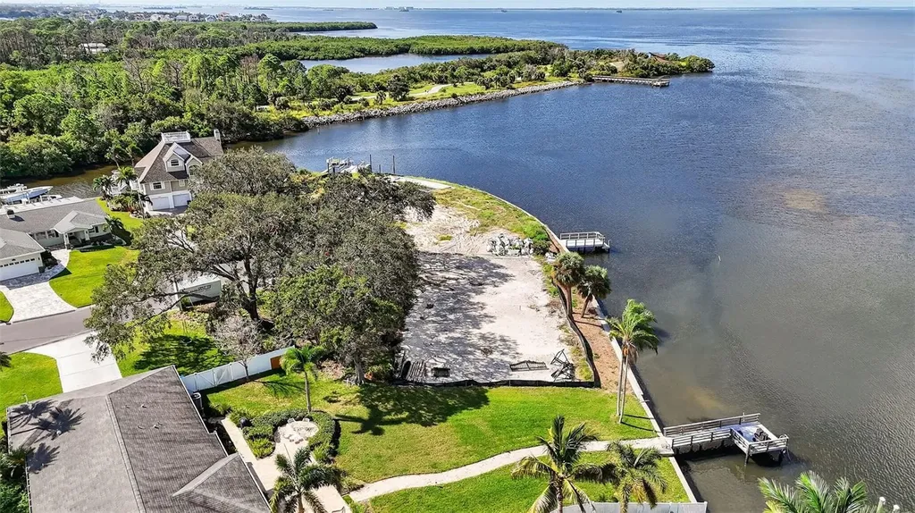 508 Driftwood Circle Palm Harbor FL 34683