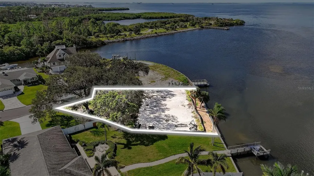 508 Driftwood Circle Palm Harbor FL 34683