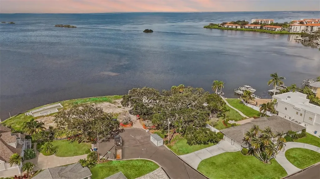 508 Driftwood Circle Palm Harbor FL 34683