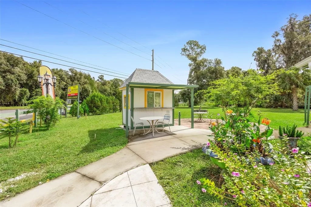 4630 Us Highway 17 De Leon Springs FL 32130