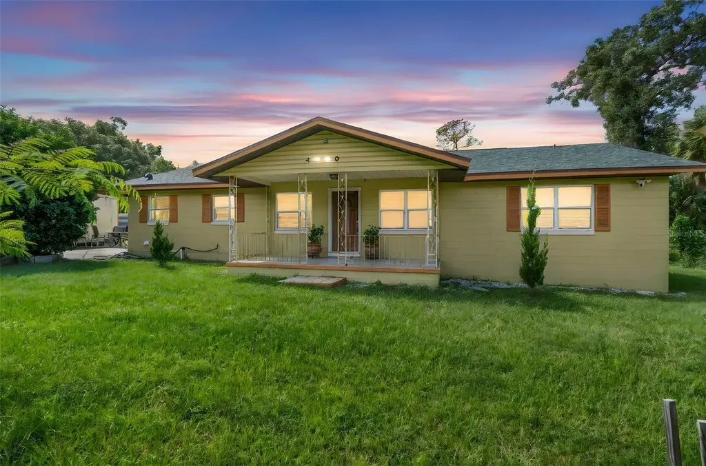 4630 Us Highway 17 De Leon Springs FL 32130