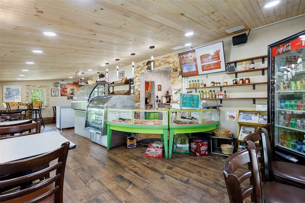 4630 Us Highway 17 De Leon Springs FL 32130