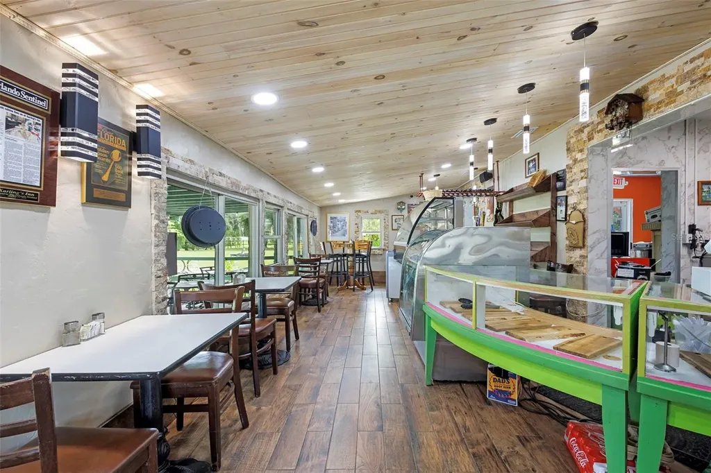 4630 Us Highway 17 De Leon Springs FL 32130