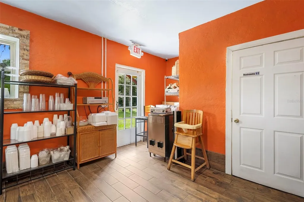 4630 Us Highway 17 De Leon Springs FL 32130