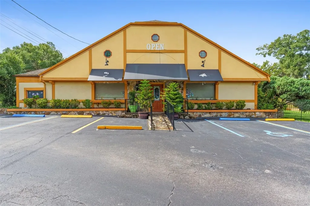 4630 Us Highway 17 De Leon Springs FL 32130