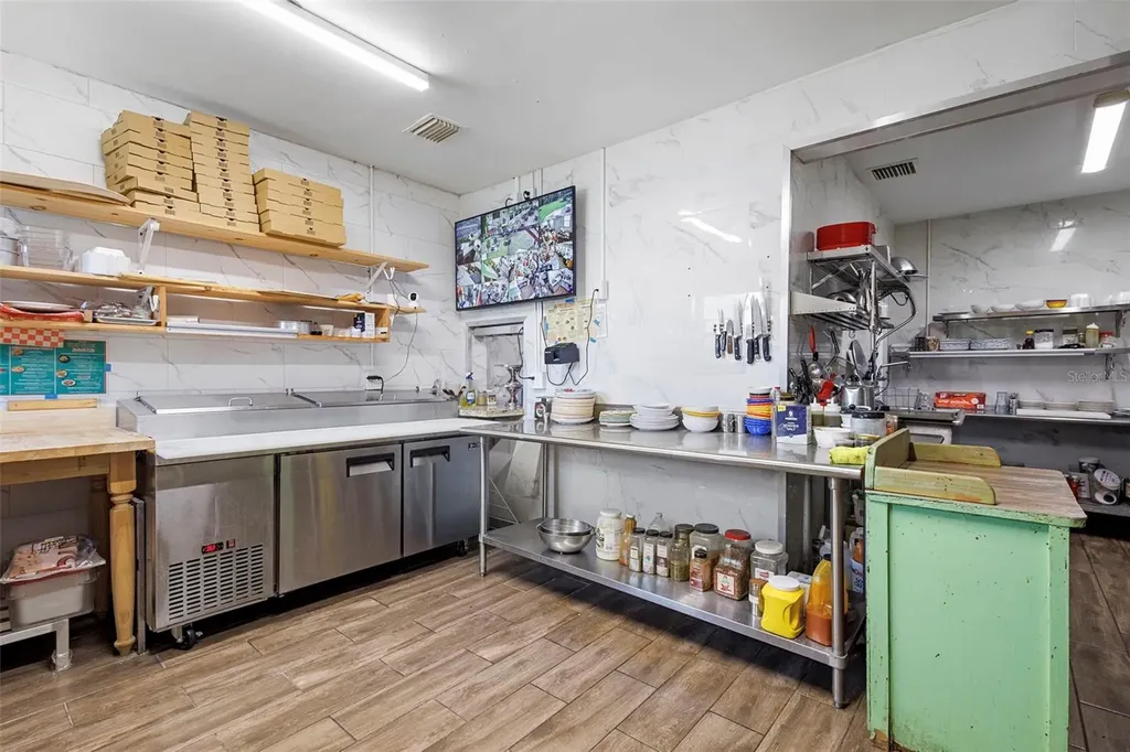 4630 Us Highway 17 De Leon Springs FL 32130