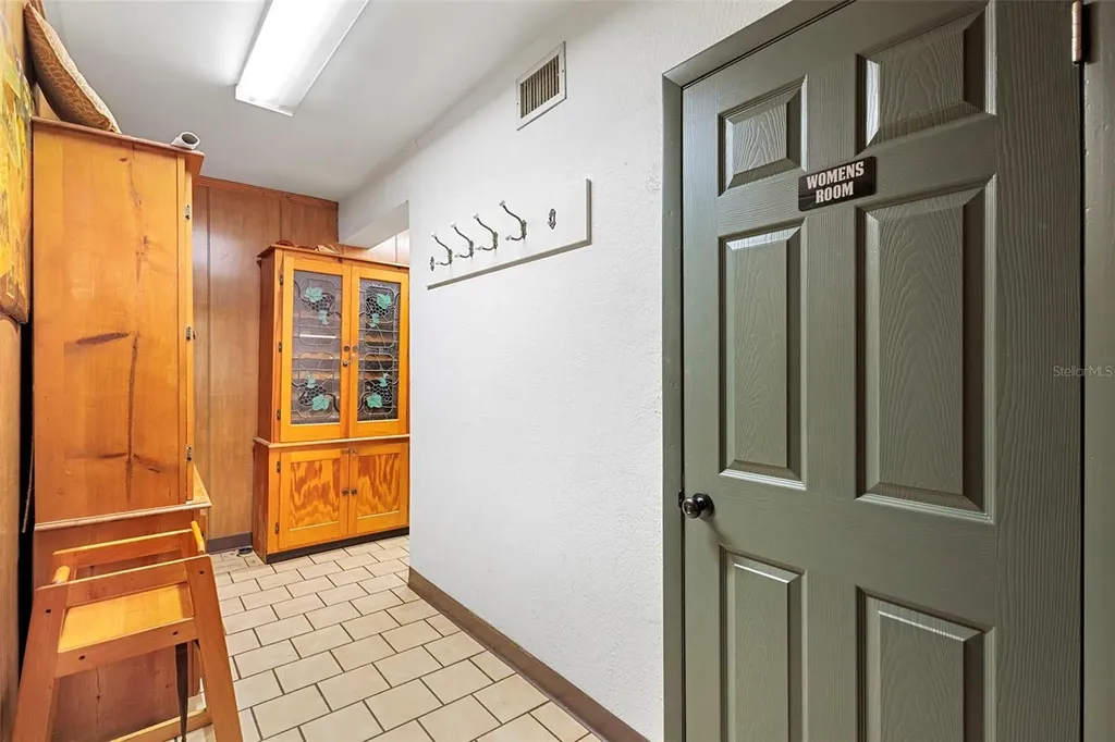 4630 Us Highway 17 De Leon Springs FL 32130