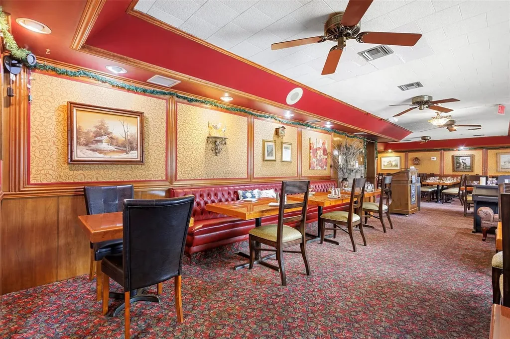 4630 Us Highway 17 De Leon Springs FL 32130