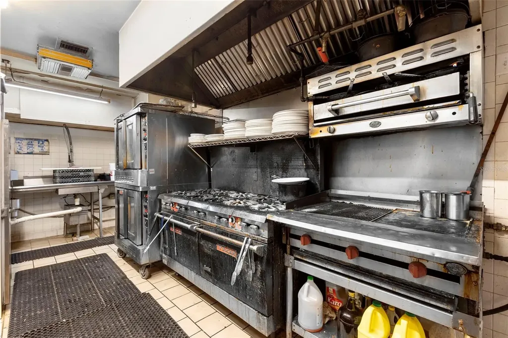 4630 Us Highway 17 De Leon Springs FL 32130