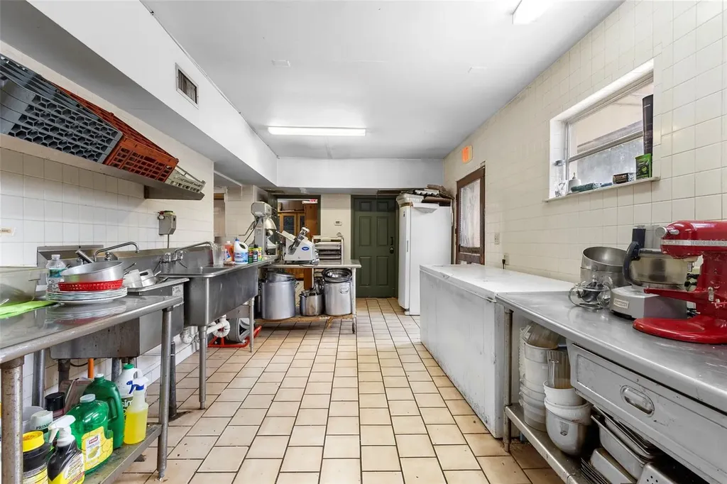 4630 Us Highway 17 De Leon Springs FL 32130