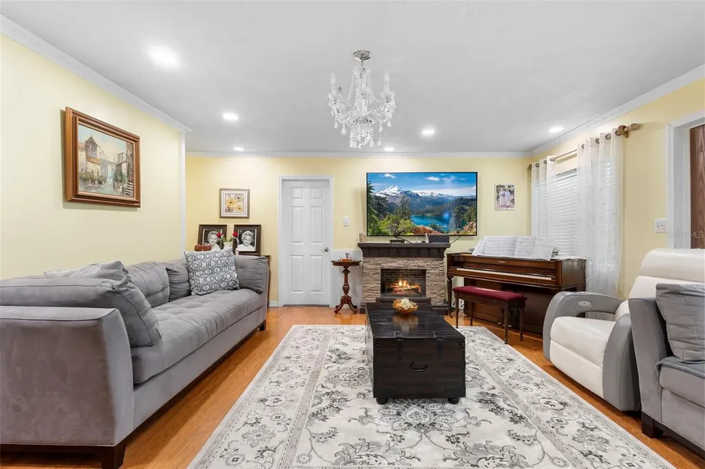 4630 Us Highway 17 De Leon Springs FL 32130