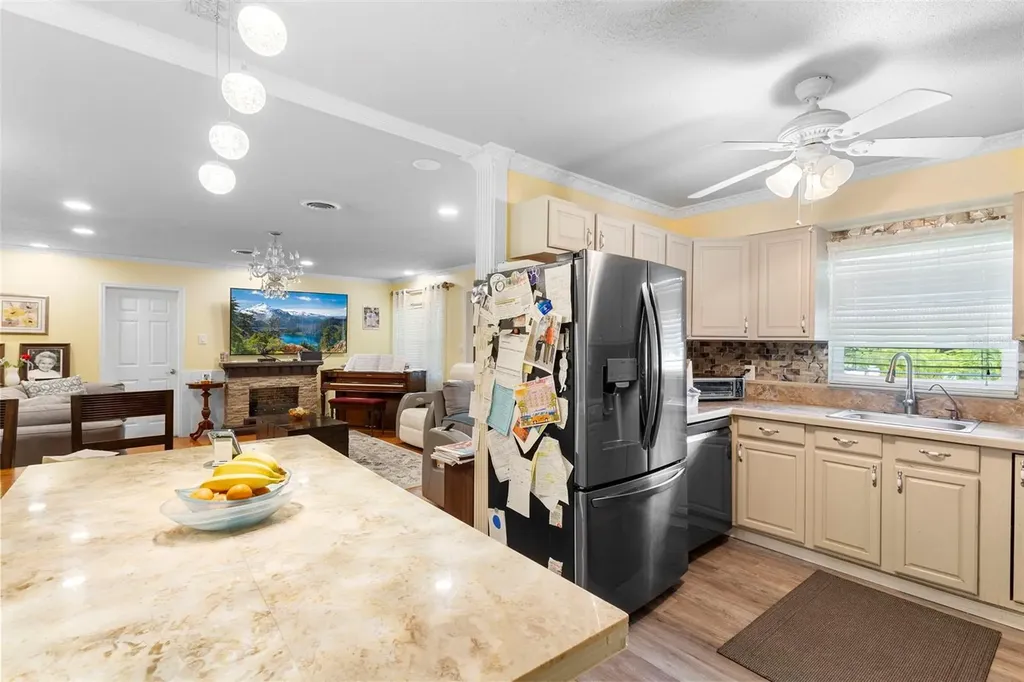 4630 Us Highway 17 De Leon Springs FL 32130