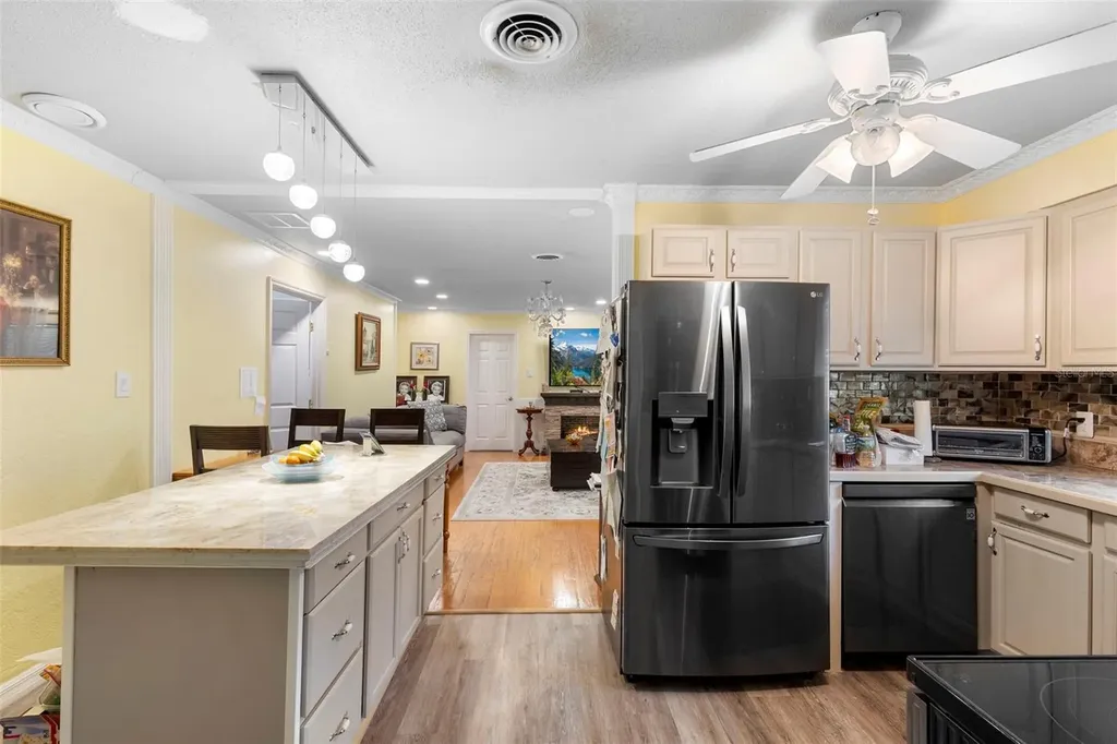 4630 Us Highway 17 De Leon Springs FL 32130