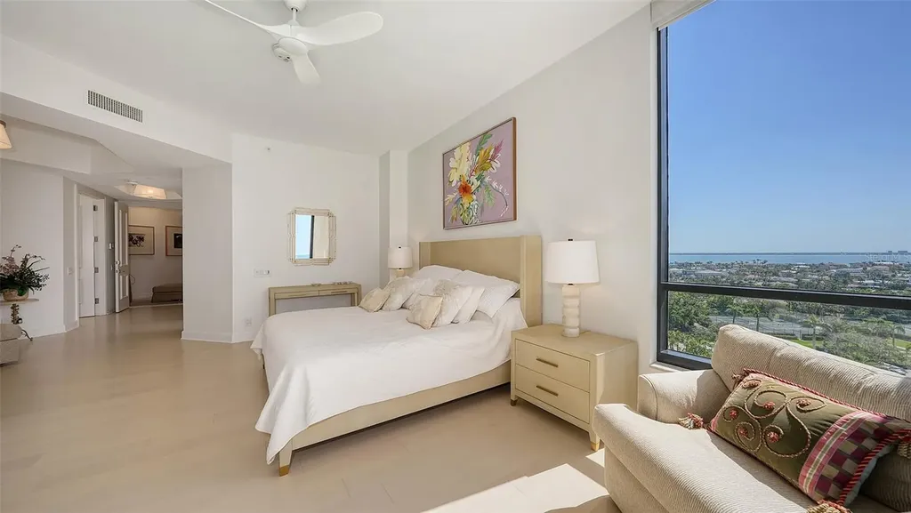 1241 Gulf Of Mexico Drive Longboat Key FL 34228