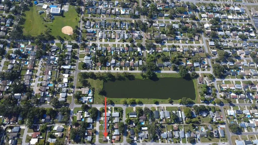 3488 40th Way N St Petersburg FL 33713