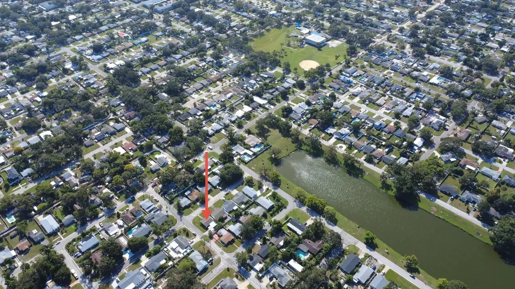 3488 40th Way N St Petersburg FL 33713
