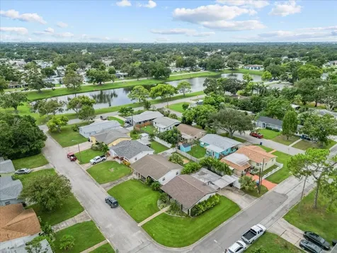 3488 40th Way N St Petersburg FL 33713
