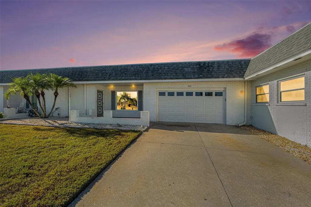 382 Club Manor Drive Sun City Center FL 33573