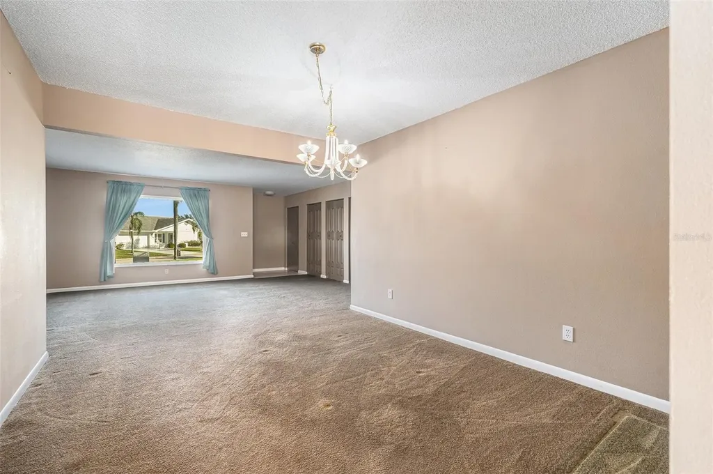 382 Club Manor Drive Sun City Center FL 33573