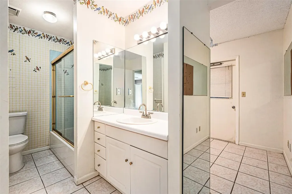 382 Club Manor Drive Sun City Center FL 33573