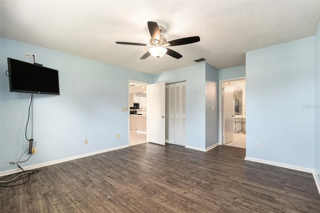 382 Club Manor Drive Sun City Center FL 33573