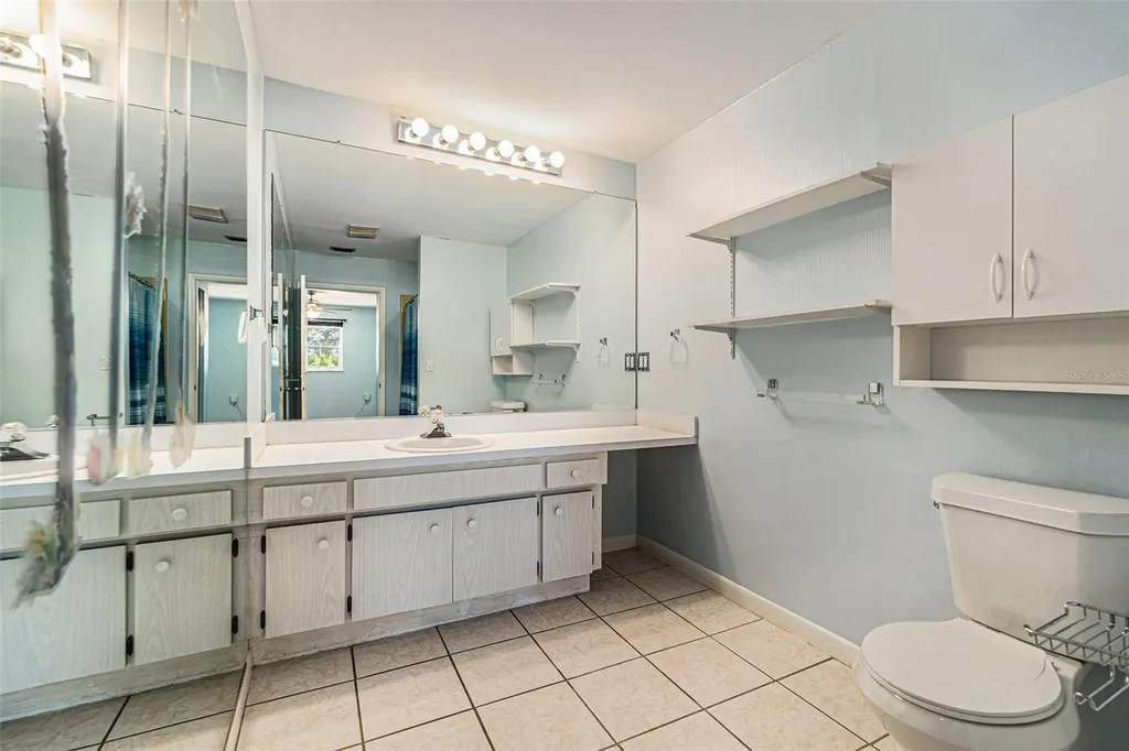 382 Club Manor Drive Sun City Center FL 33573