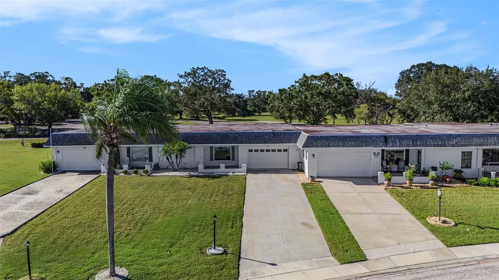 382 Club Manor Drive Sun City Center FL 33573