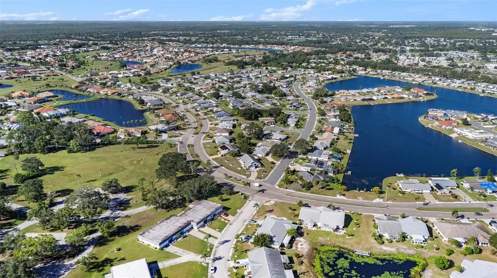 382 Club Manor Drive Sun City Center FL 33573