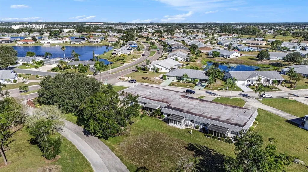 382 Club Manor Drive Sun City Center FL 33573